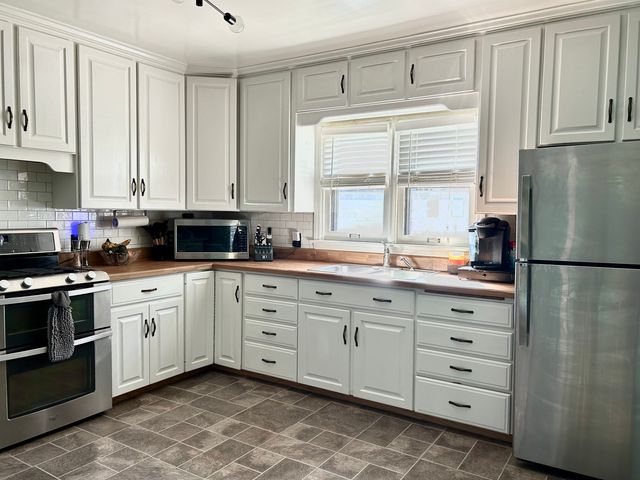 1822 Fulton Street, Peru, IL 61354