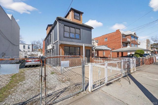 52 28th Avenue, Brooklyn, NY 11214