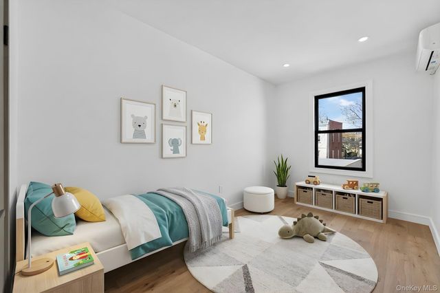 52 28th Avenue, Brooklyn, NY 11214