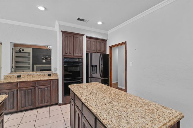 1610 Fairway Drive, Corinth, TX 76210