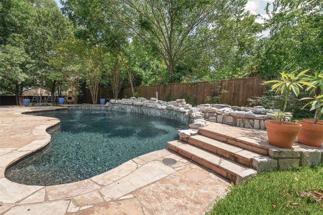 1610 Fairway Drive, Corinth, TX 76210