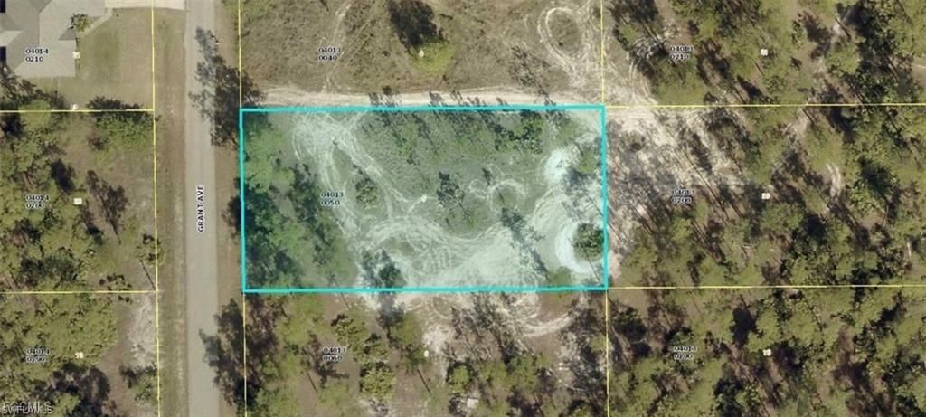 914 GRANT AVE, LEHIGH ACRES, FL 33972 — exterior