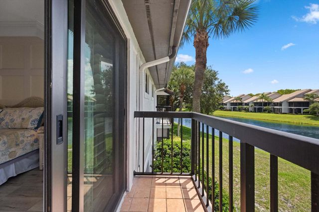 16695 TRADERS Crossing N 218, Jupiter, FL 33477