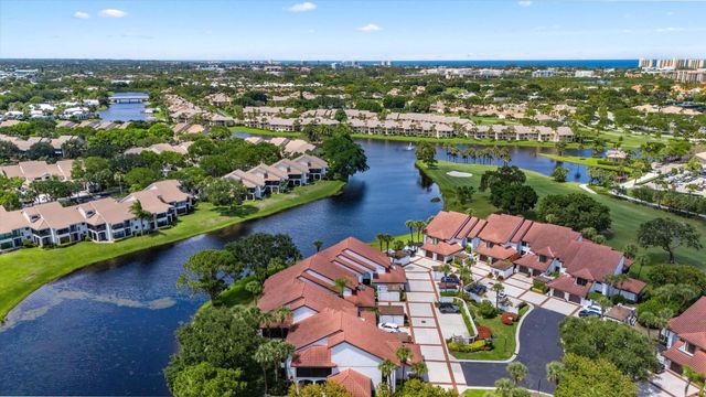 16695 TRADERS Crossing N 218, Jupiter, FL 33477