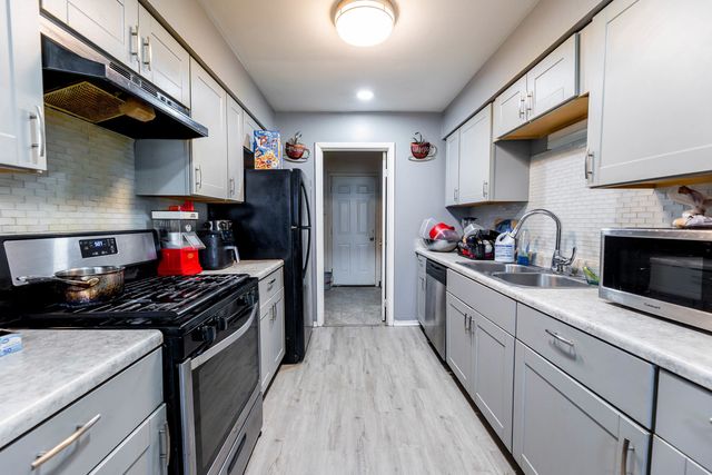 2271 Windsor Lane, Country Club Hills, IL 60478