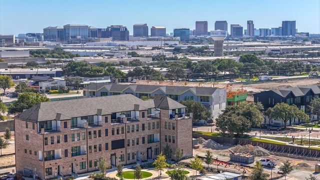 4074 Oak Circle, Addison, TX 75001