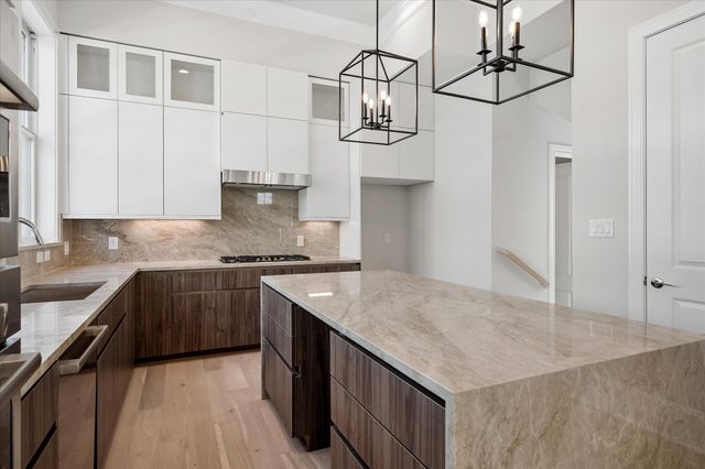 4074 Oak Circle, Addison, TX 75001