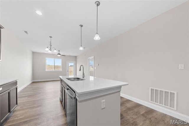 879 Walter Way, Washington, MO 63090