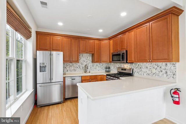 121 KYLE WAY, Ewing, NJ 08628