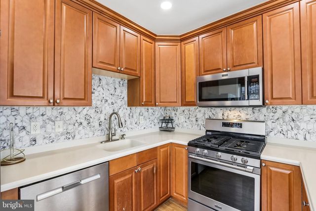 121 KYLE WAY, Ewing, NJ 08628