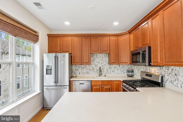 121 KYLE WAY, Ewing, NJ 08628