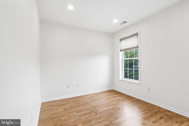 121 KYLE WAY, Ewing, NJ 08628