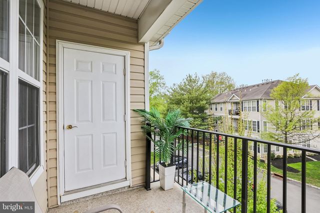 121 KYLE WAY, Ewing, NJ 08628