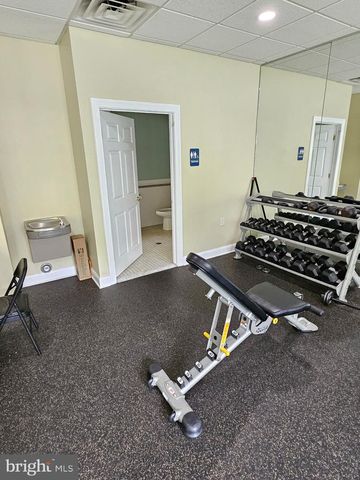 121 KYLE WAY, Ewing, NJ 08628