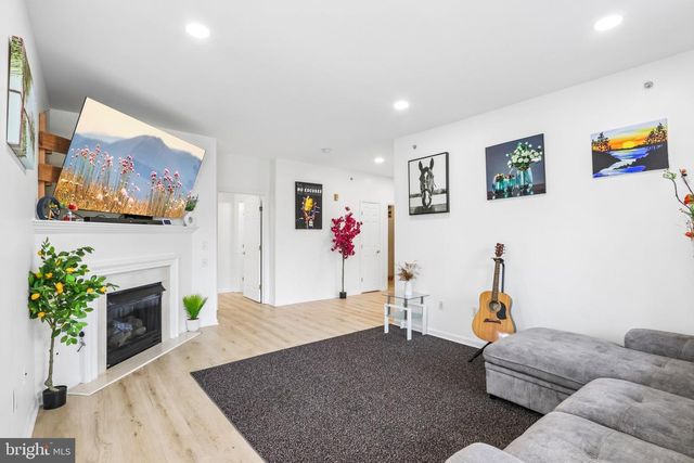 121 KYLE WAY, Ewing, NJ 08628