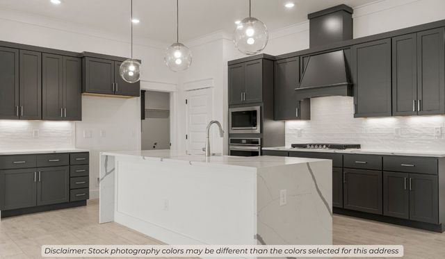 9254 S Pleasant Valley Road, Gentry, AR 72734