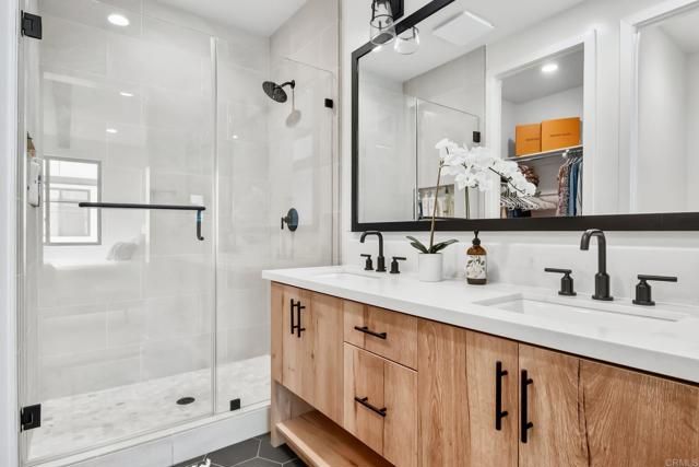 1400 Anacona Place 105, Encinitas, CA 92024