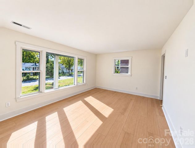 1827 Edgewater Drive, Charlotte, NC 28210