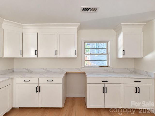 1827 Edgewater Drive, Charlotte, NC 28210