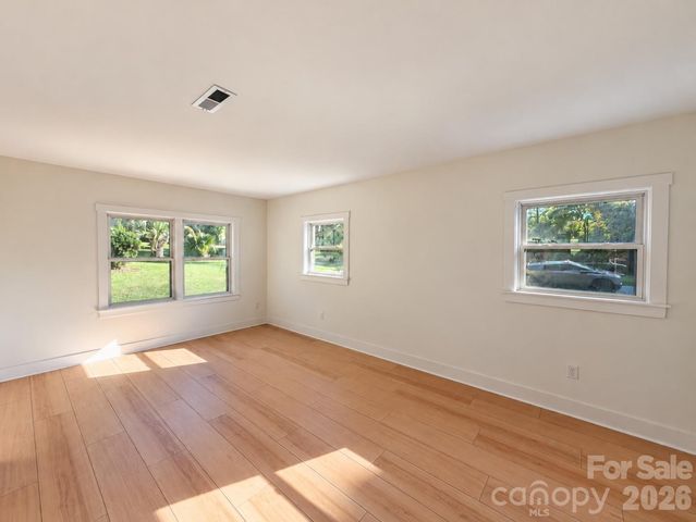 1827 Edgewater Drive, Charlotte, NC 28210