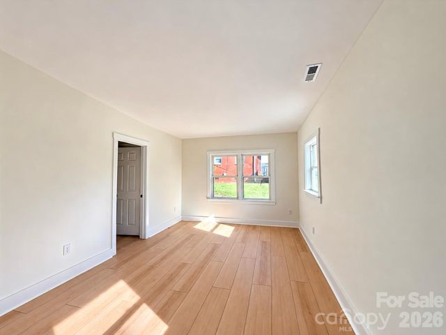 1827 Edgewater Drive, Charlotte, NC 28210