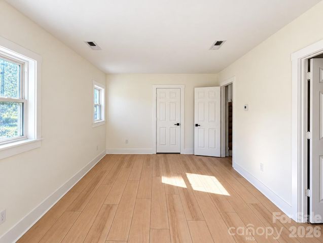 1827 Edgewater Drive, Charlotte, NC 28210