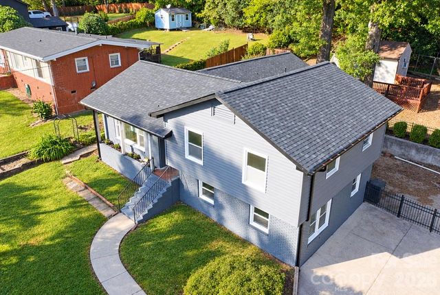 1827 Edgewater Drive, Charlotte, NC 28210