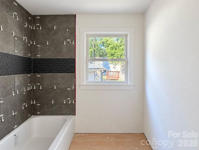 1827 Edgewater Drive, Charlotte, NC 28210