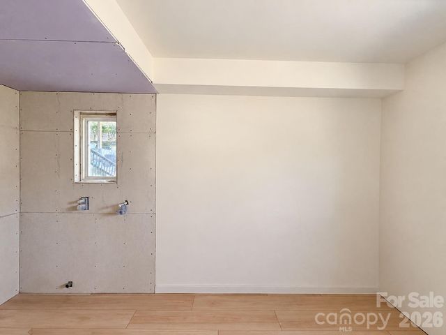 1827 Edgewater Drive, Charlotte, NC 28210