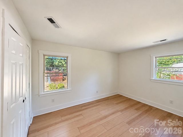 1827 Edgewater Drive, Charlotte, NC 28210