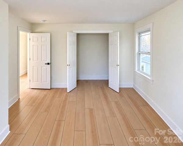 1827 Edgewater Drive, Charlotte, NC 28210