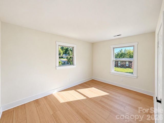 1827 Edgewater Drive, Charlotte, NC 28210