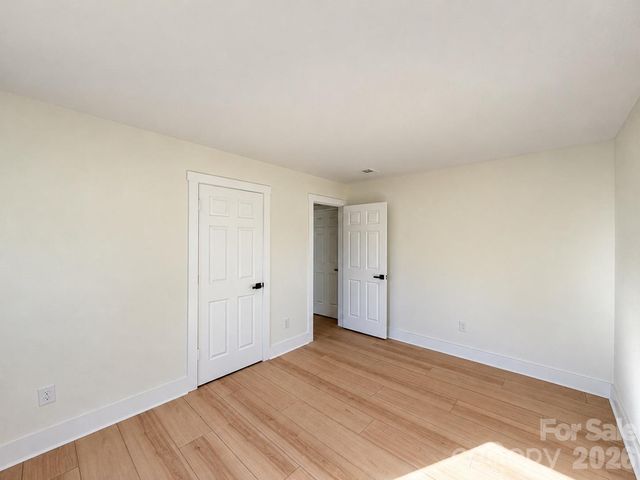 1827 Edgewater Drive, Charlotte, NC 28210