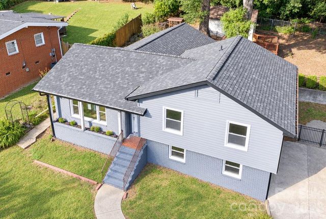 1827 Edgewater Drive, Charlotte, NC 28210