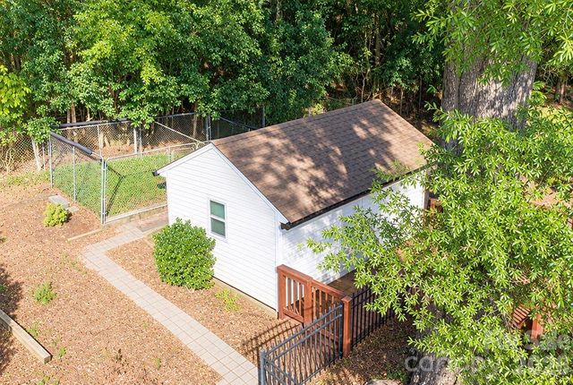 1827 Edgewater Drive, Charlotte, NC 28210
