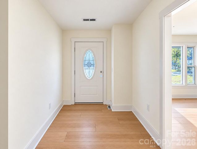 1827 Edgewater Drive, Charlotte, NC 28210