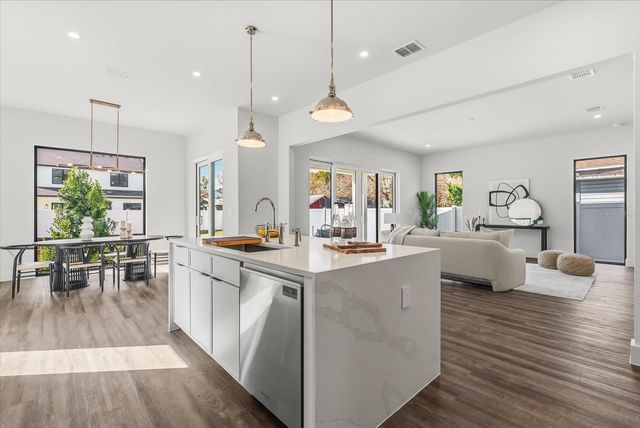 1320 CLOVERLAWN AVENUE, Orlando, FL 32806