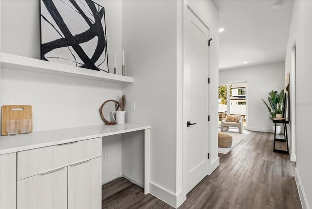 1320 CLOVERLAWN AVENUE, Orlando, FL 32806