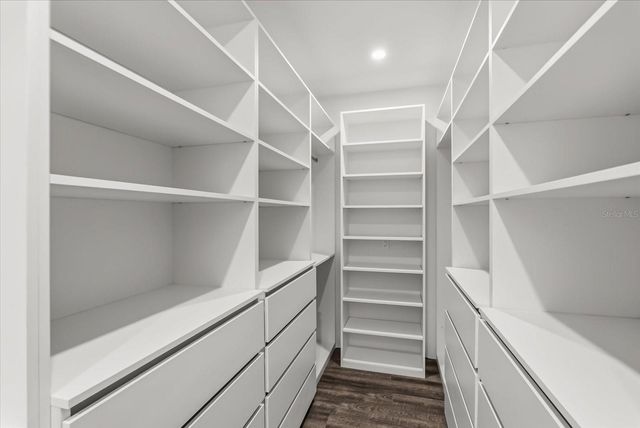 1320 CLOVERLAWN AVENUE, Orlando, FL 32806