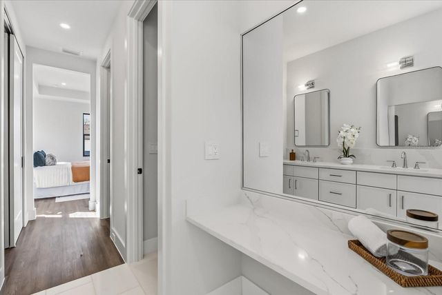 1320 CLOVERLAWN AVENUE, Orlando, FL 32806