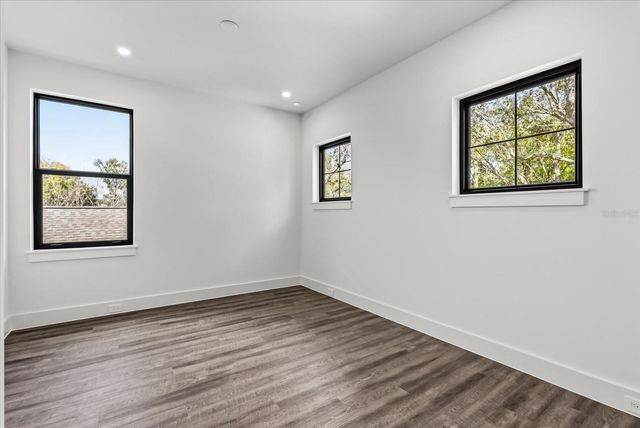 1320 CLOVERLAWN AVENUE, Orlando, FL 32806