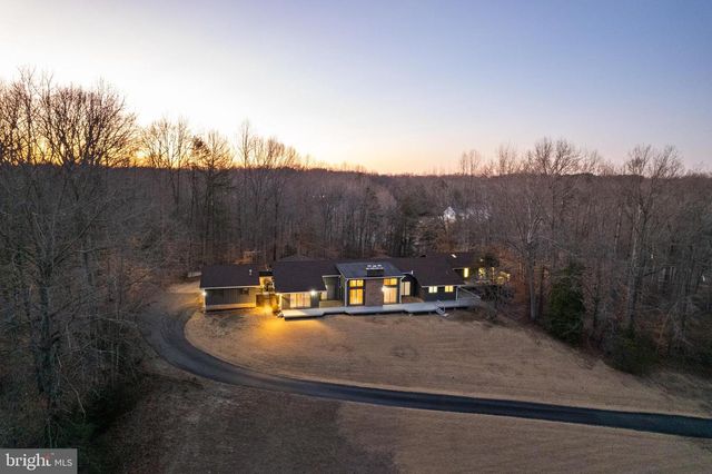 20 CESSNA LN, Fredericksburg, VA 22405