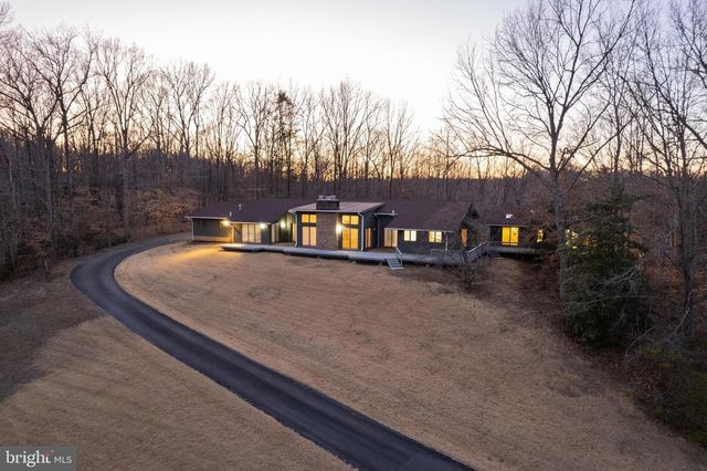 20 CESSNA LN, Fredericksburg, VA 22405