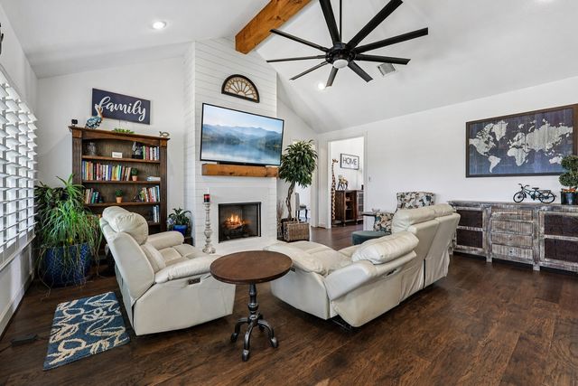 1180 Horizon Trace Drive, Azle, TX 76020