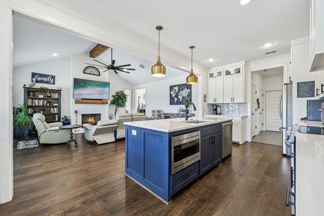 1180 Horizon Trace Drive, Azle, TX 76020