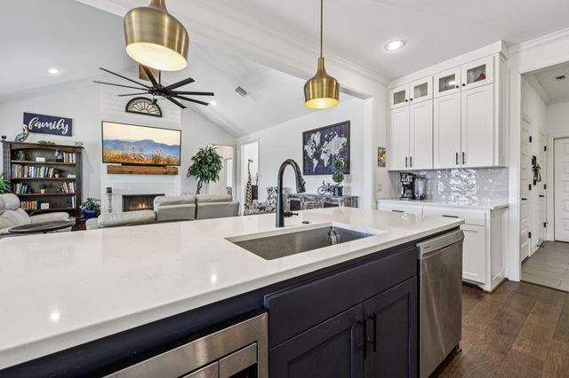 1180 Horizon Trace Drive, Azle, TX 76020