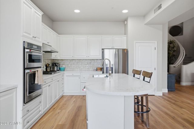 19475 N GRAYHAWK Drive 1060, Scottsdale, AZ 85255