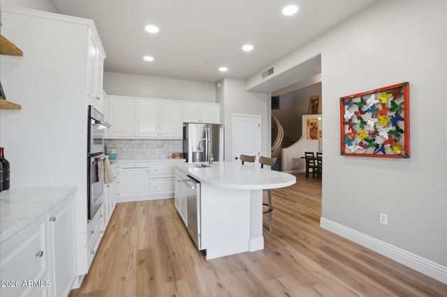 19475 N GRAYHAWK Drive 1060, Scottsdale, AZ 85255