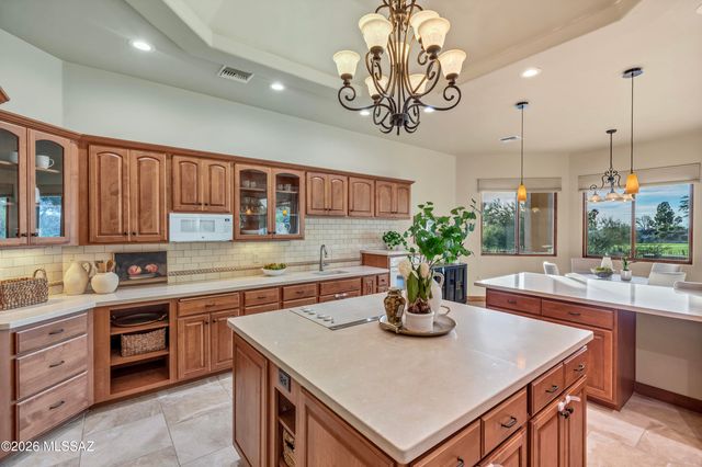 5423 E Gleneagles Drive, Tucson, AZ 85718