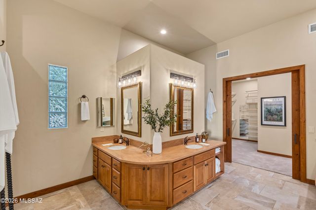 5423 E Gleneagles Drive, Tucson, AZ 85718